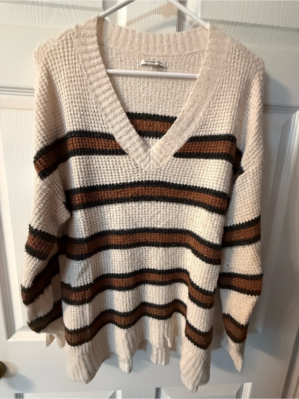 American Eagle V-Neck Sweater